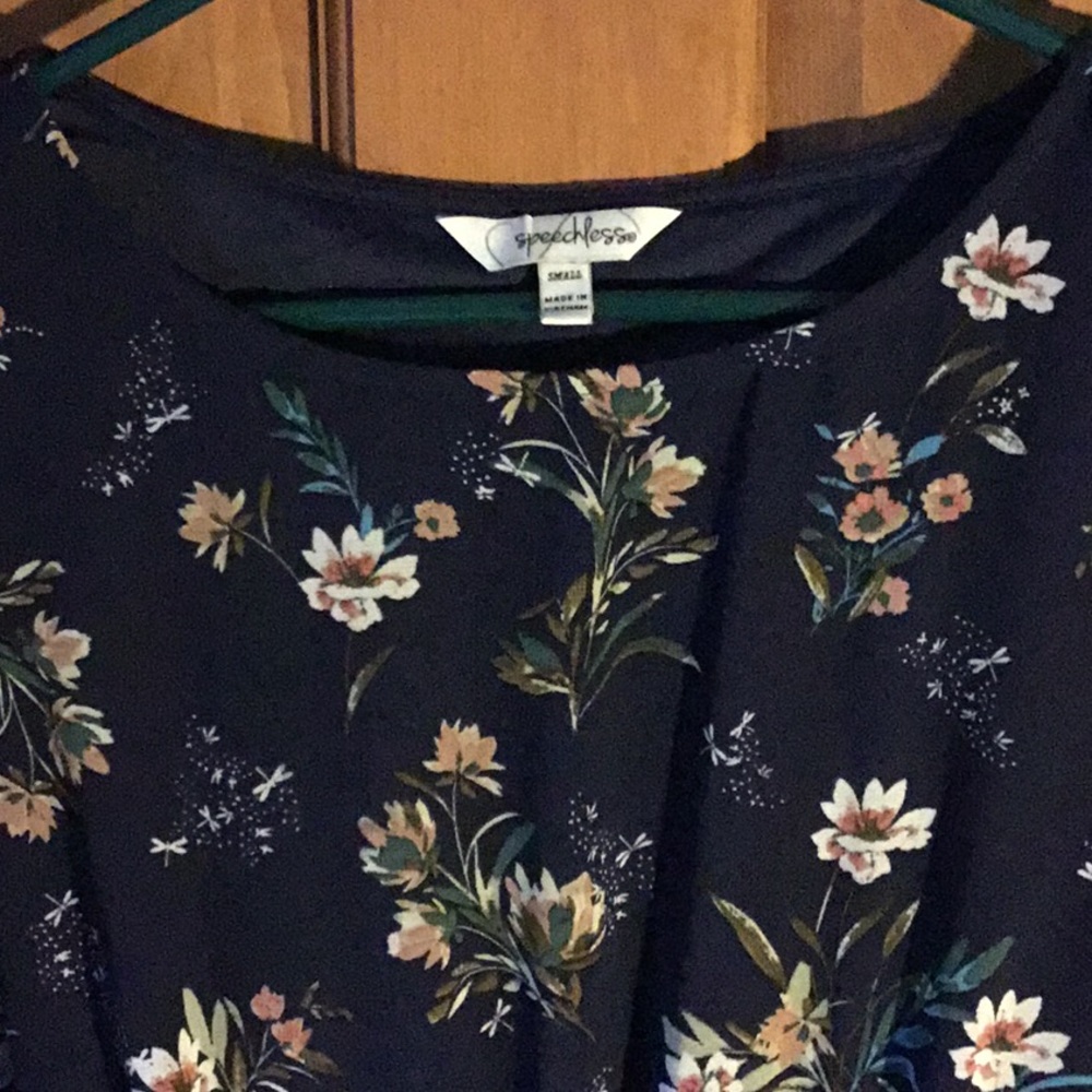 Dress - Picture 3 of 3